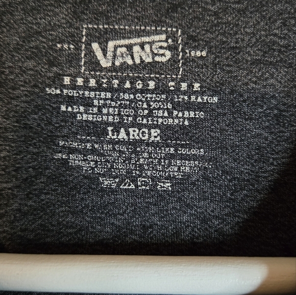 Mens Off the Wall Van's vintage graphic T-shirt - Picture 4 of 5